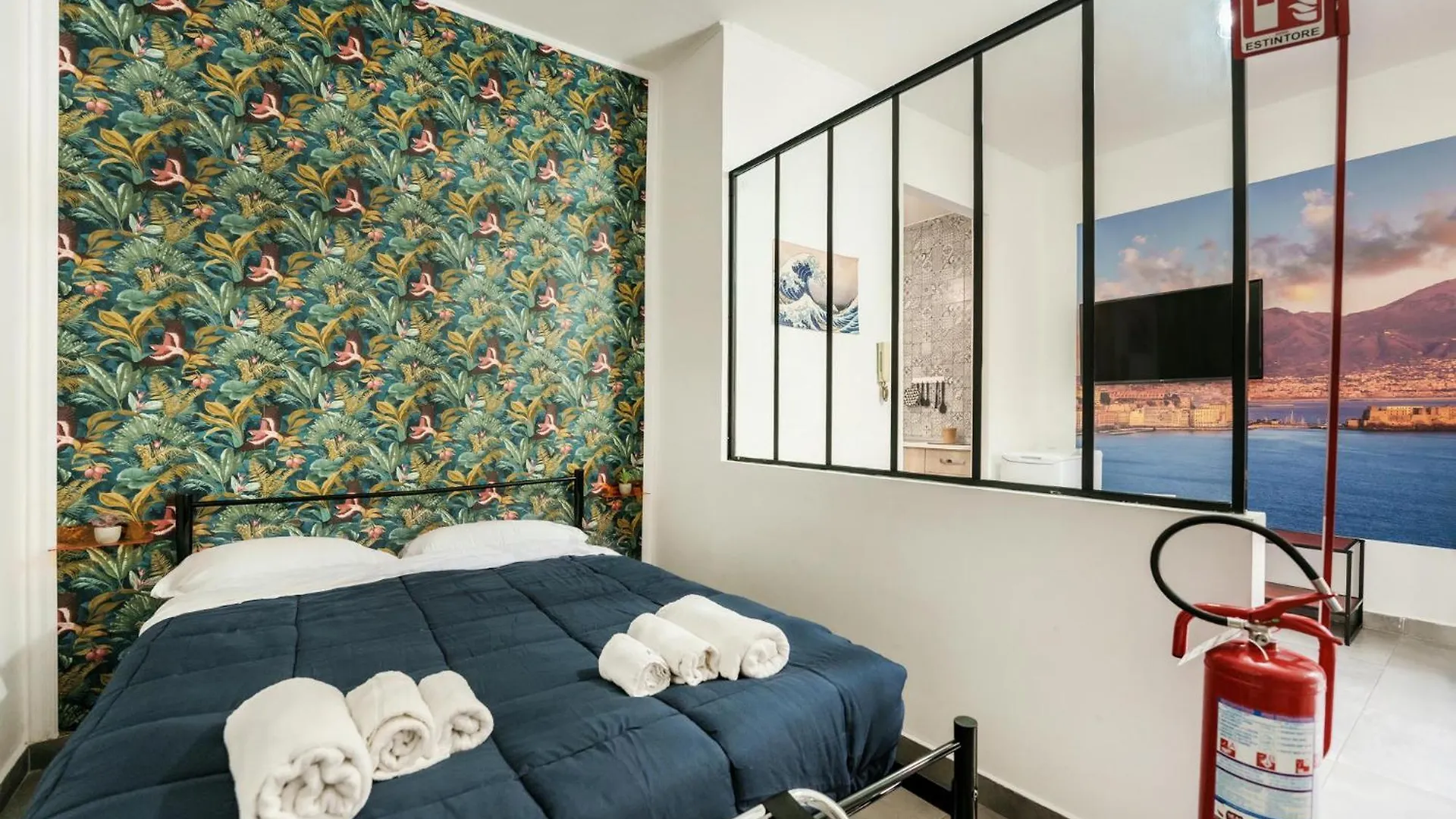 Apartment In Sanita Historic District Naples Italy